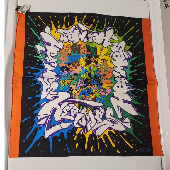Hermès Silk Scarf in Graffiti Gavroche - Picture 3 of 11